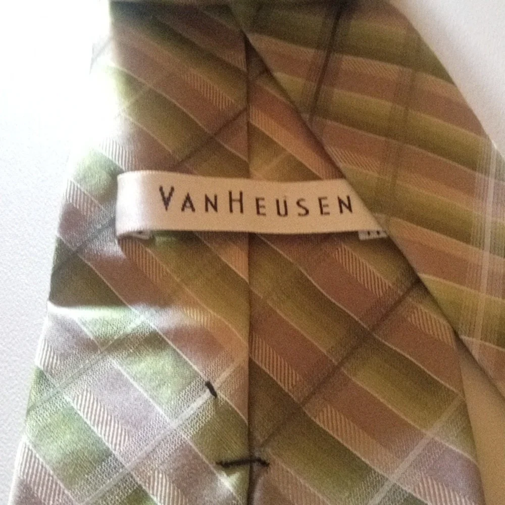Van Heusen Olive and Taupe Plaid Tie